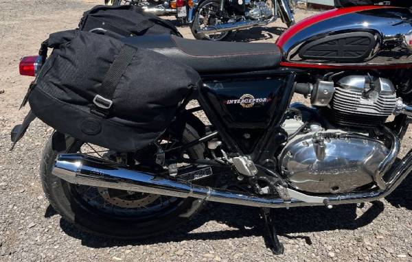 AA1 Maletas Laterales Originales con Bases Originales #Par 650 Interceptor y Continental Accesorios